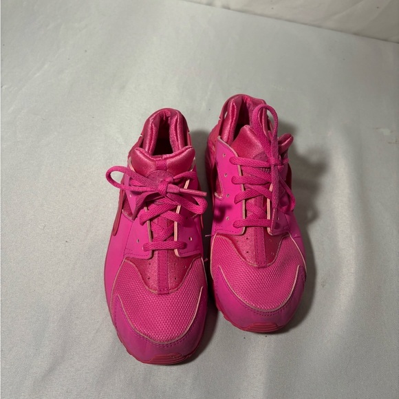 Girls size 3 Nike shoes, #L932 - Picture 2 of 6